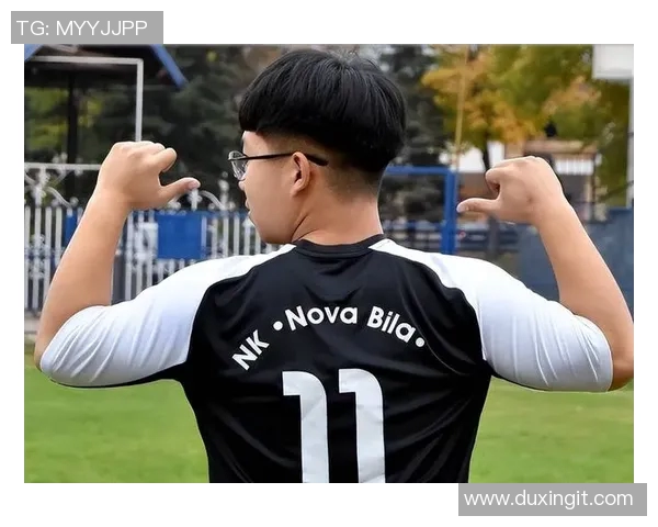 穿11号球衣的足球明星们的传奇故事与辉煌成就解析