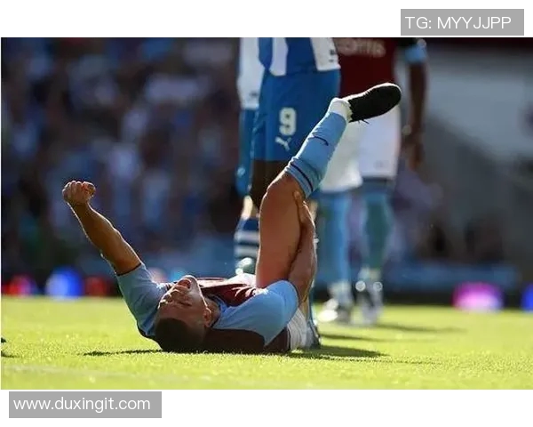 足球明星左腿骨折事件引发关注究竟是谁受伤了